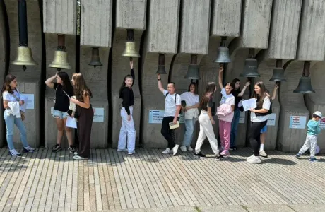 Над 1000 деца