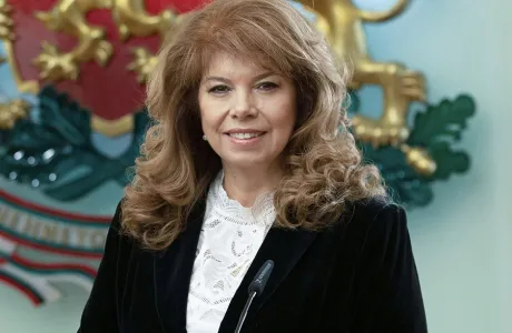 Илияна Йотова